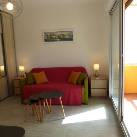 Charmant Studio Climatise Avec Balcon A 50M De La Plage - Le Lavandou Centre-Ville - Fr-1-308-110 Exterior foto