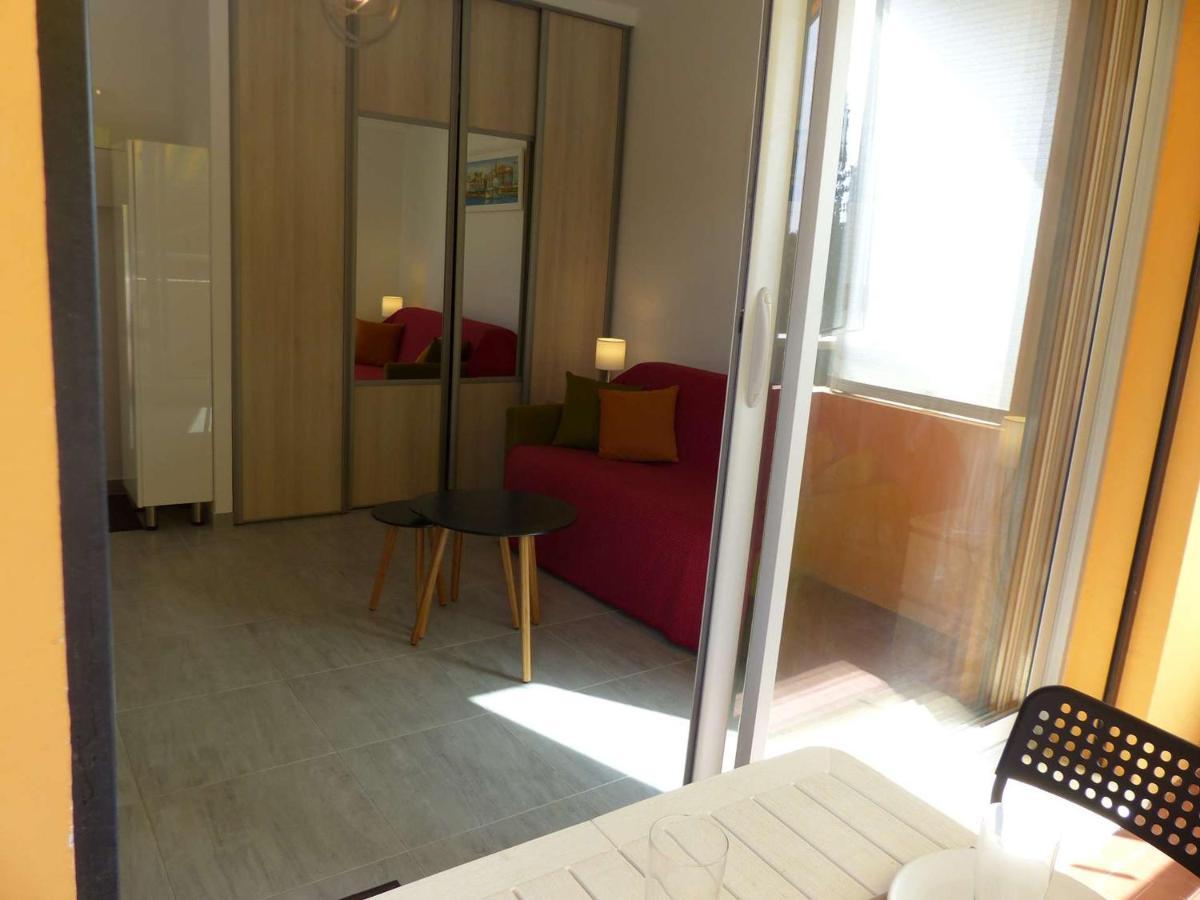 Charmant Studio Climatise Avec Balcon A 50M De La Plage - Le Lavandou Centre-Ville - Fr-1-308-110 Exterior foto